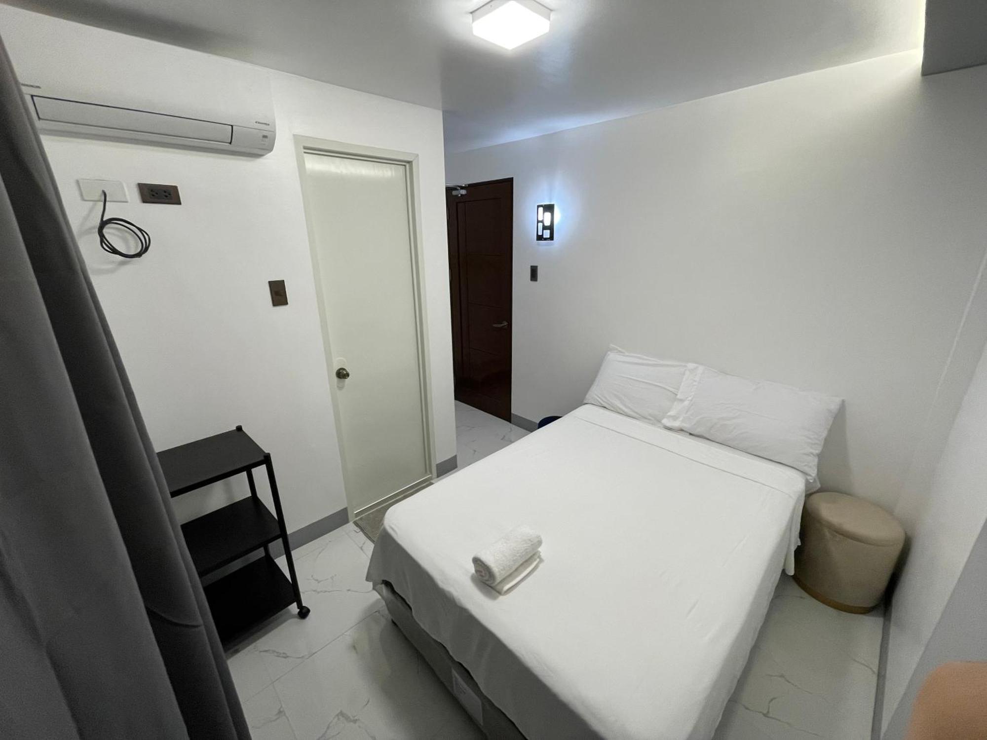 Showmecas Alley Stay Тагбиларан Сити Екстериор снимка