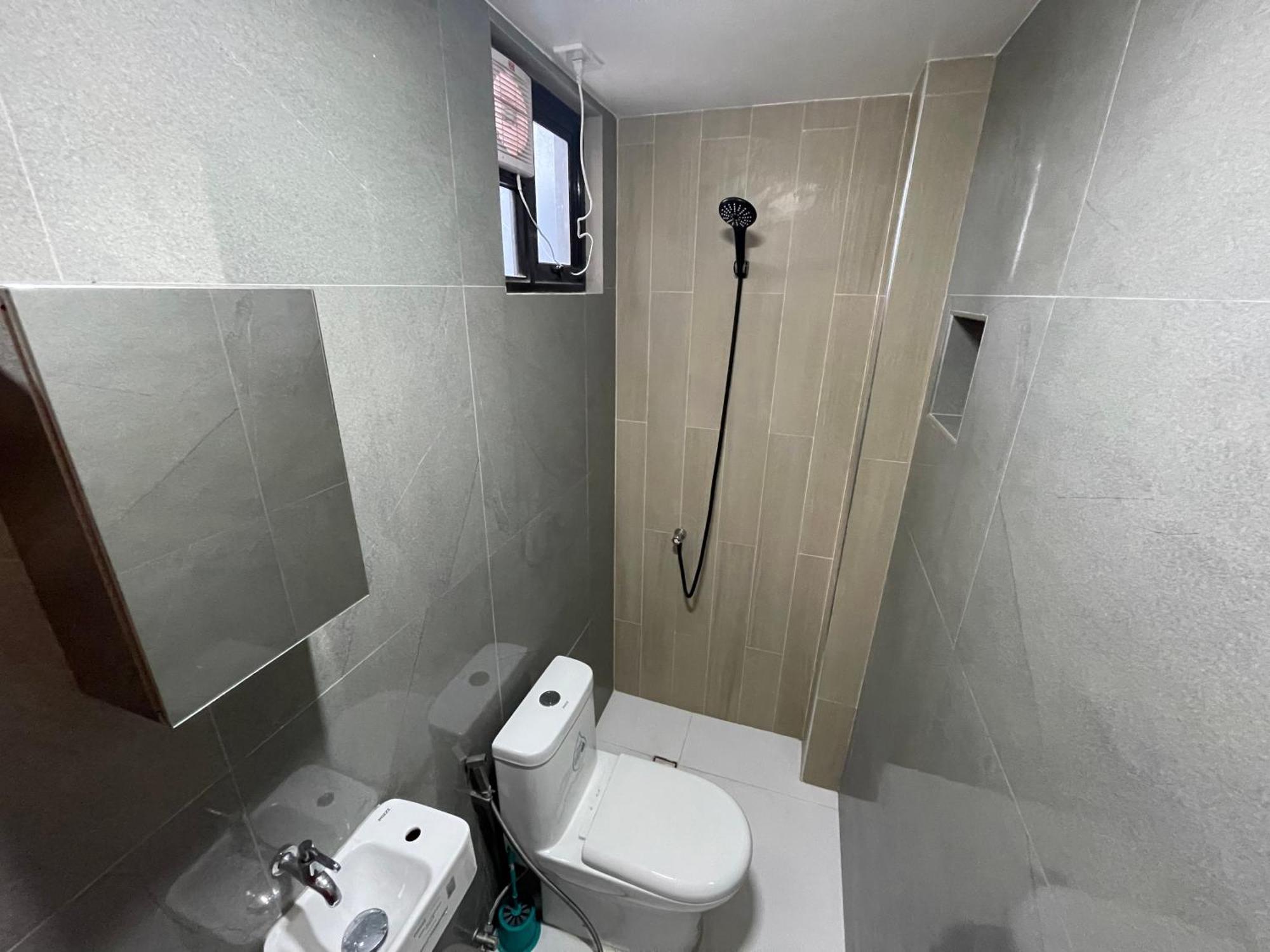 Showmecas Alley Stay Тагбиларан Сити Екстериор снимка