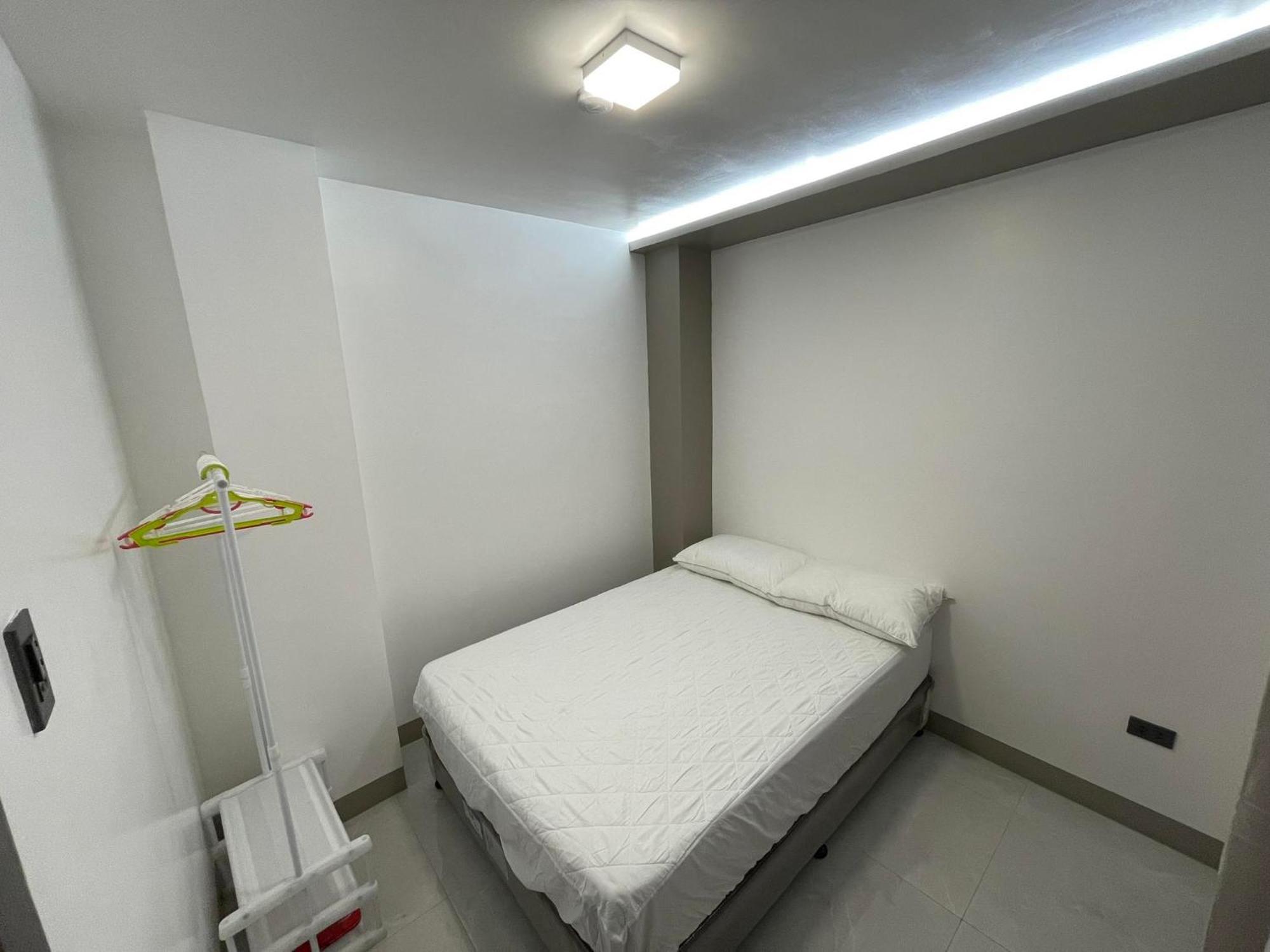 Showmecas Alley Stay Тагбиларан Сити Екстериор снимка