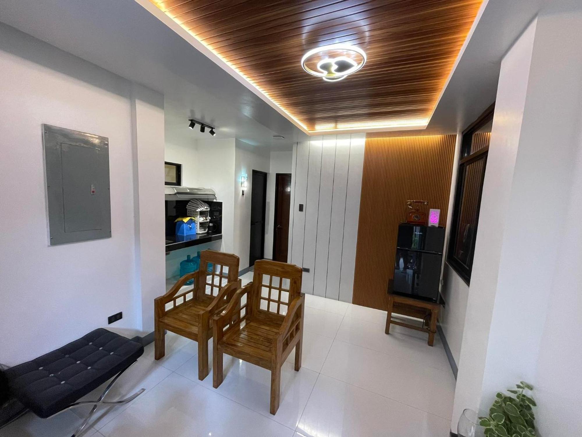 Showmecas Alley Stay Тагбиларан Сити Екстериор снимка